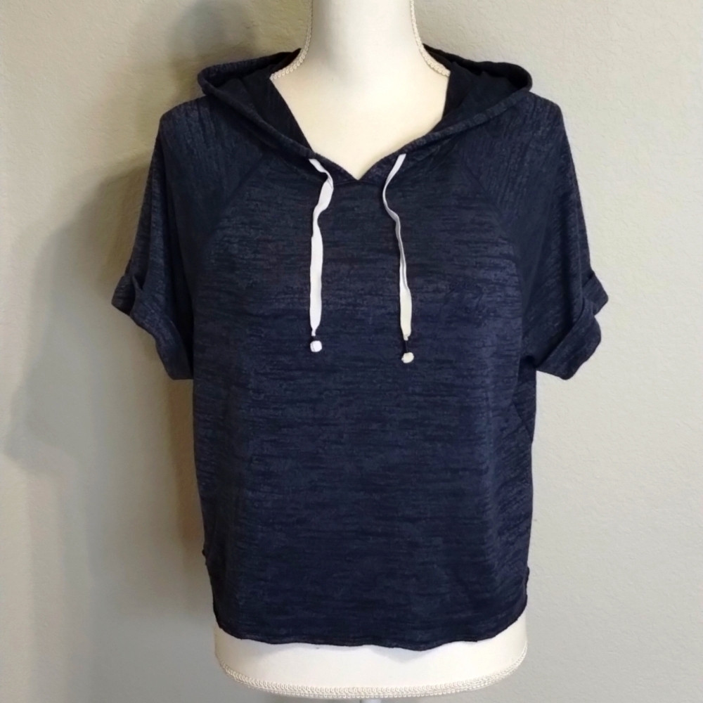 Gilly Hicks Sydney Hooded Top Crop Top Size Medium blue drawstring Gilly Hicks